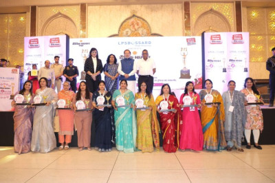 Dainik Bhaskar and LPS Bossard hosted Rohtak's Women's Pride Awards, honoring 35 inspiring women for their outstanding achievements.